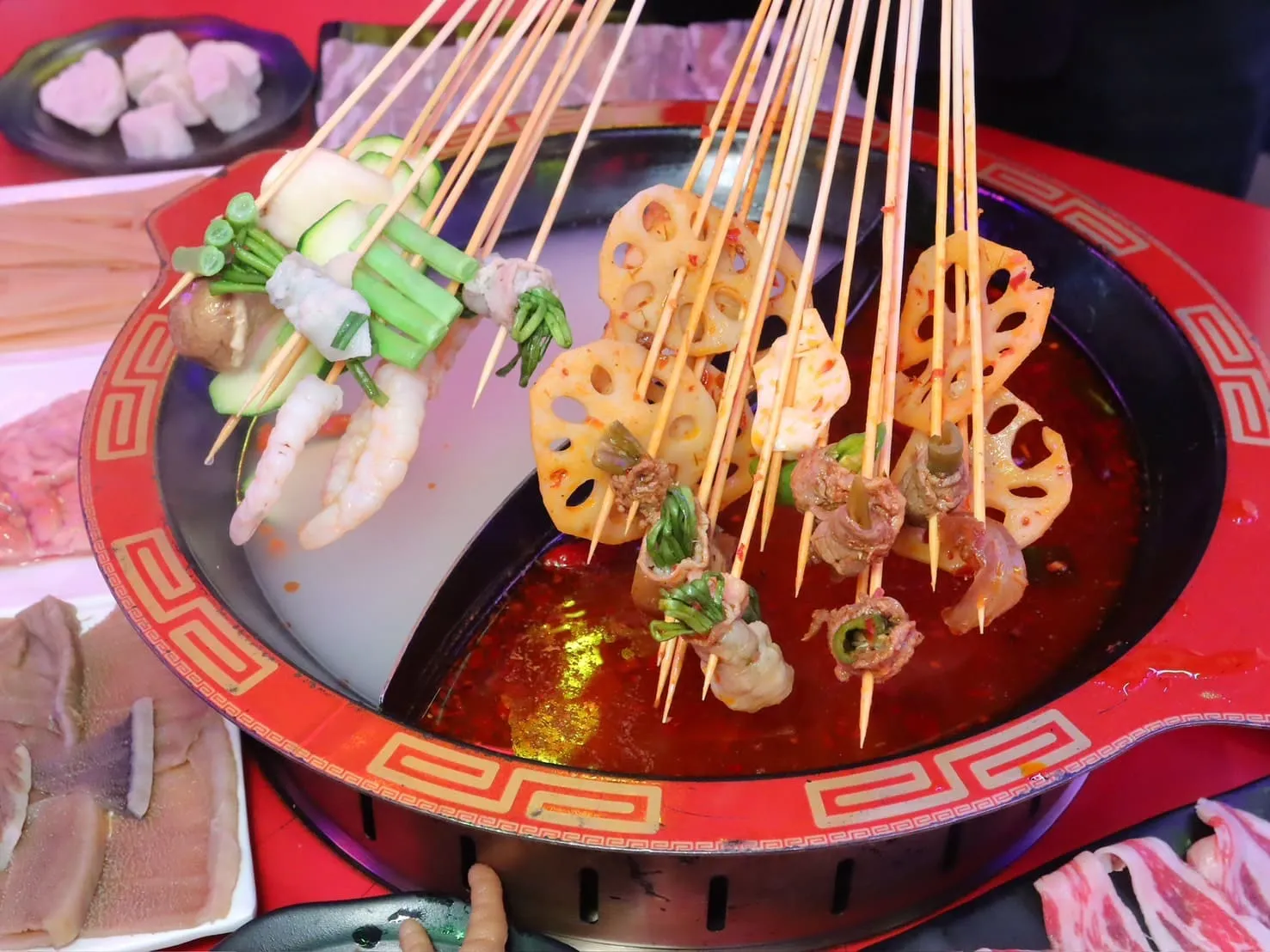 Evening: Hotpot Feast or Snacks at Jinli (火锅 / 锦里小吃)