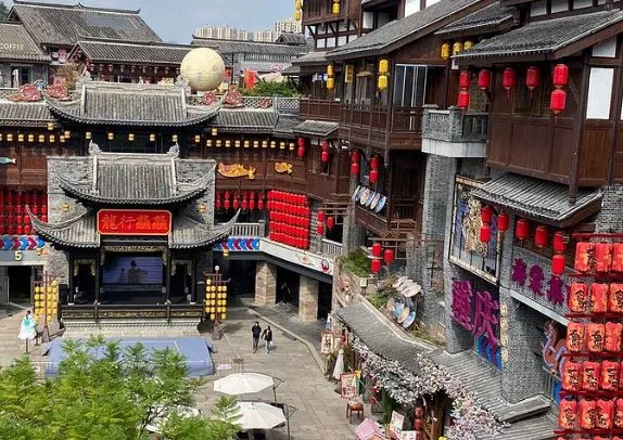 Ciqikou Ancient Town (磁器口古镇)