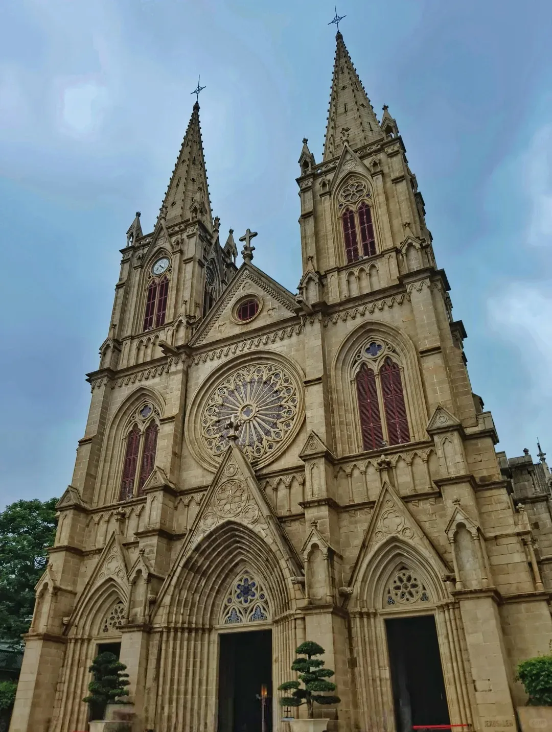 Sacred Heart Cathedral (石室圣心大教堂)