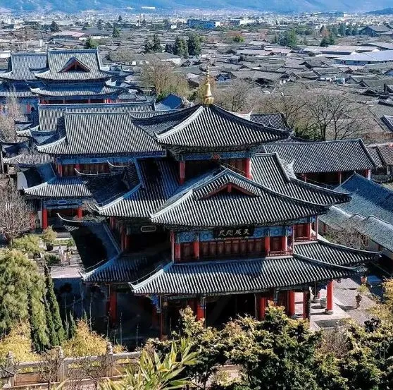 獅子山と万古楼