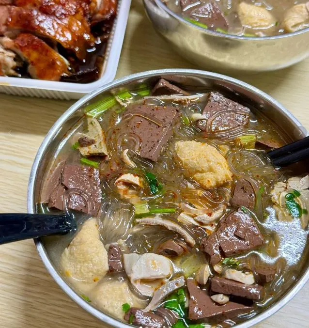 Duck Blood Vermicelli Soup