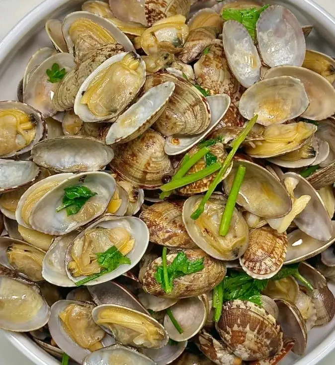 Spicy Stir-fried Clams