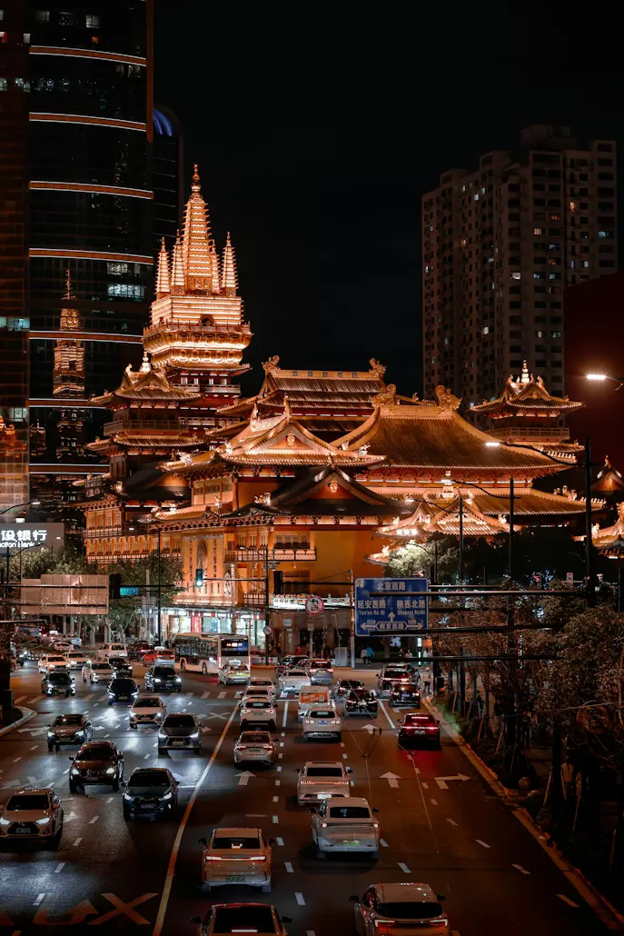 Jing’an Temple (静安寺)