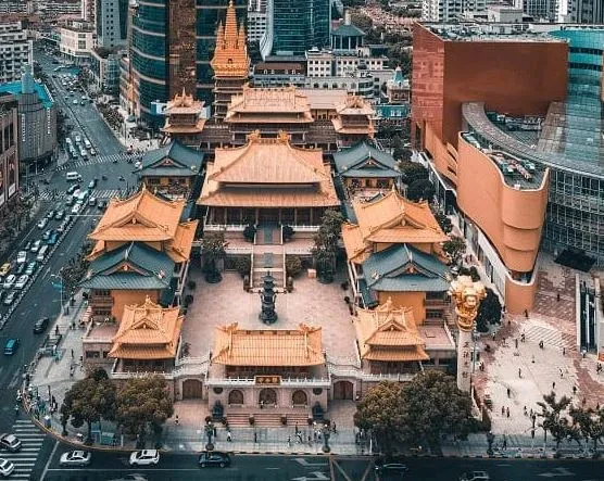 Jing’an Temple (静安寺)