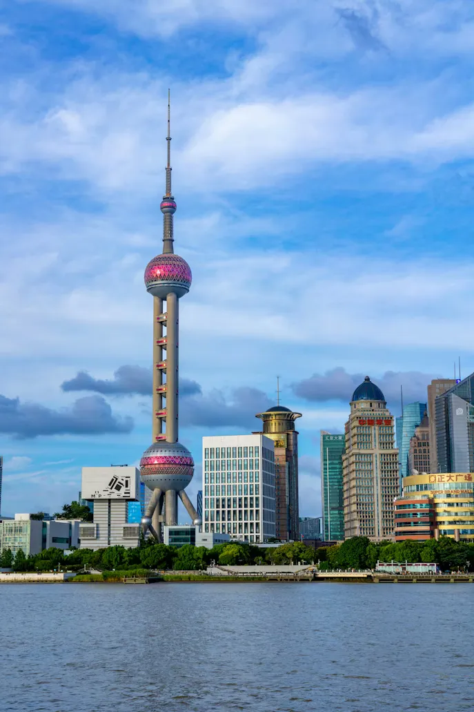Oriental Pearl Tower (东方明珠塔)