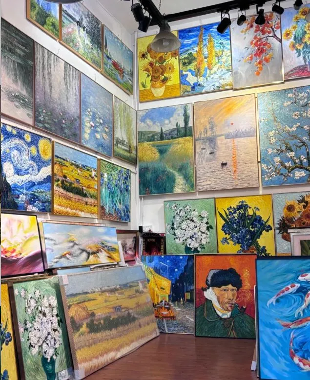 Dafen Oil Painting Village (大芬油画村)