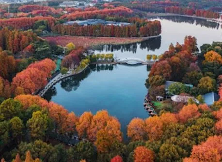 East Lake (Donghu) (东湖)