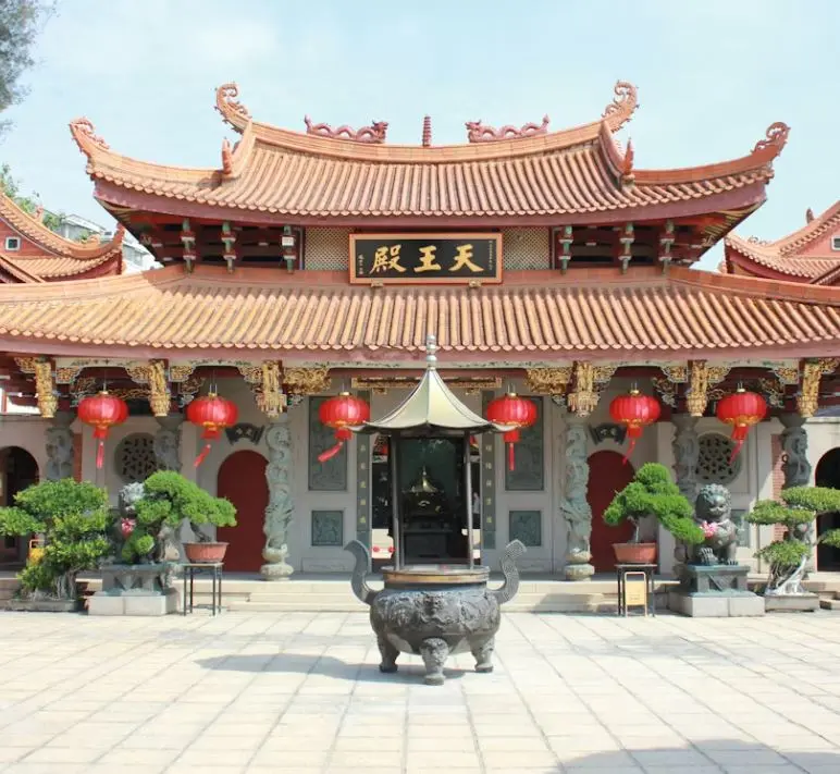 Nanputuo Temple (南普陀寺)